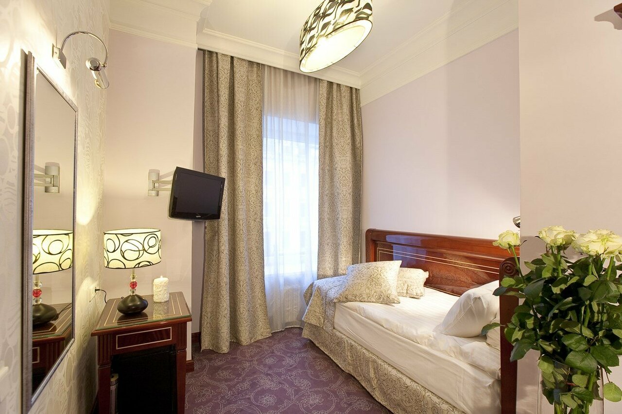 Гостиница Золотой Треугольник Санкт-Петербург