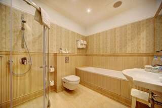 Гостиница Золотой Треугольник Санкт-Петербург Делюкс-7