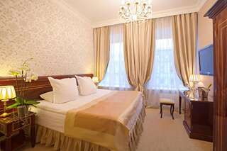 Гостиница Золотой треугольник Санкт-Петербург Улучшенный двухместный номер с 1 кроватью или 2 отдельными кроватями-4