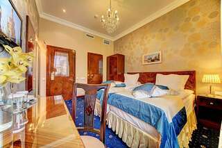 Гостиница Золотой Треугольник Санкт-Петербург Комфорт-1